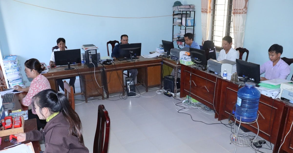 L'efficacité du modèle de bureau communal à Tay Giang