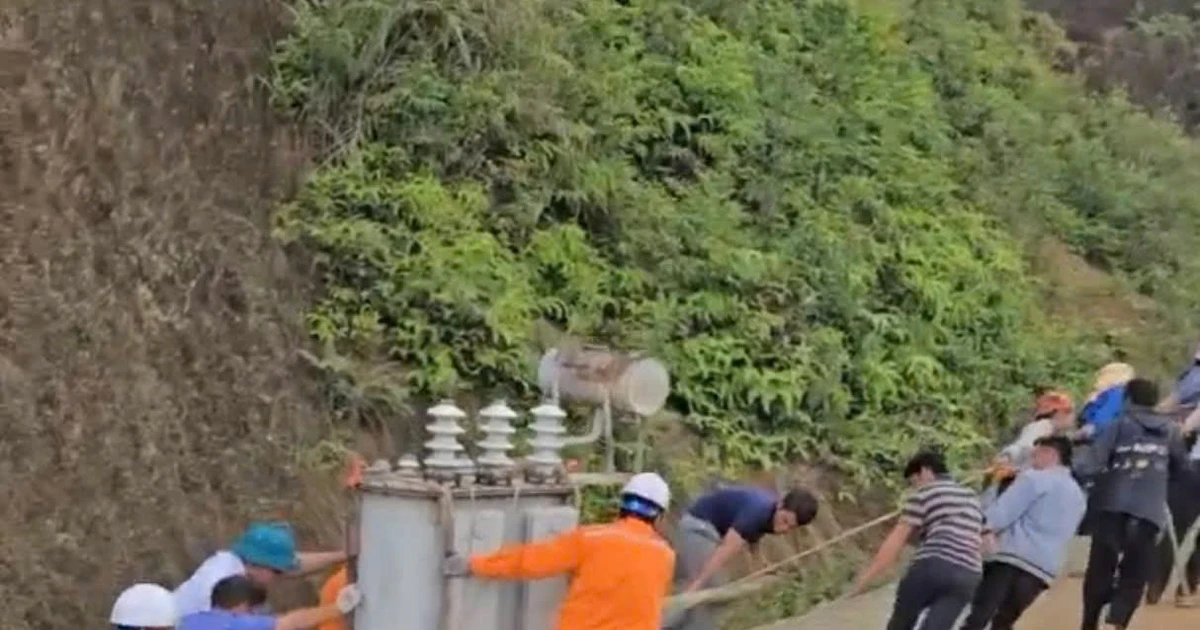 La compagnie d'électricité de Bat Xat mobilise les habitants pour surmonter les problèmes après la tempête Yagi