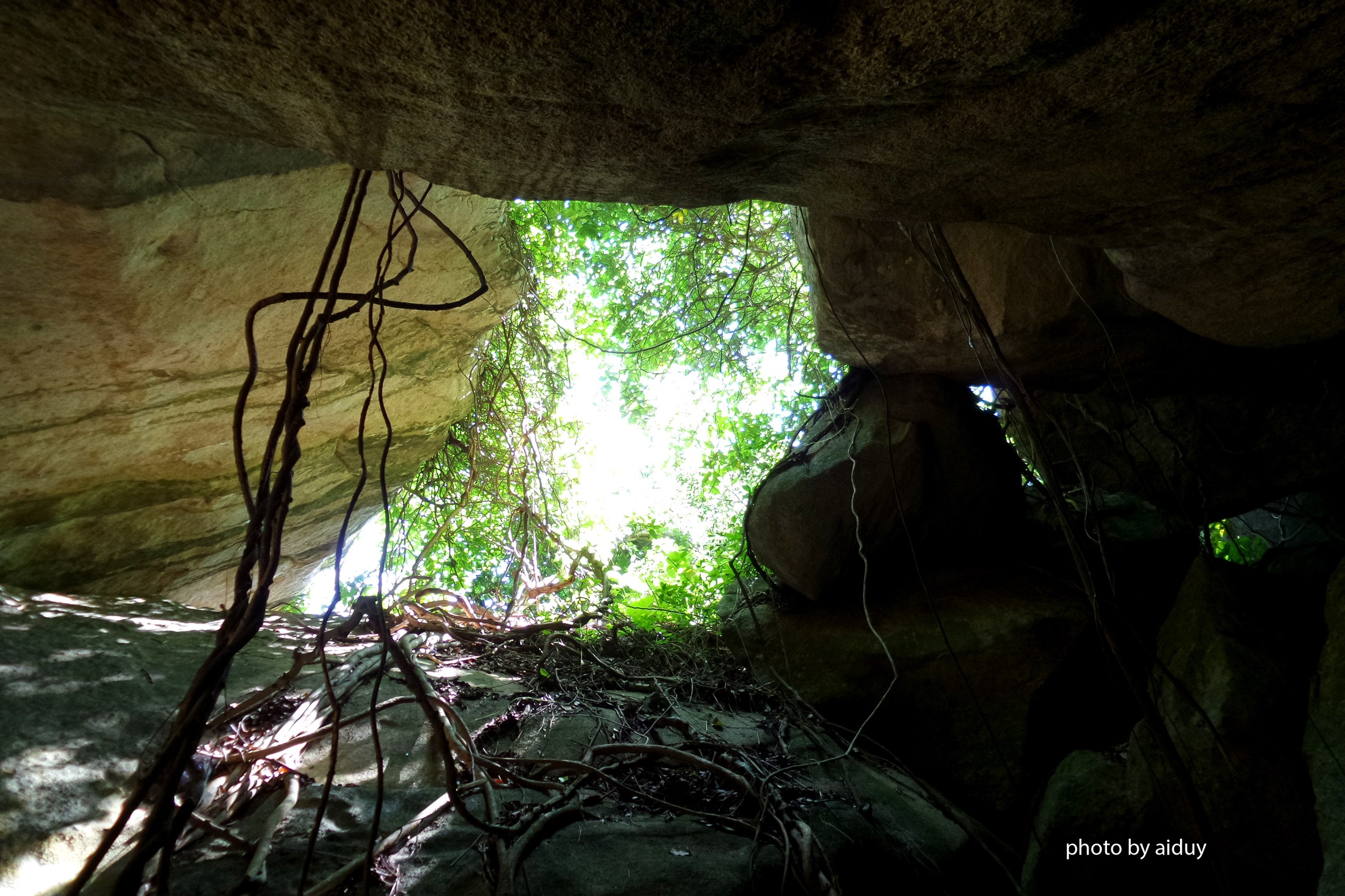 Cueva, cueva Dong Bo.