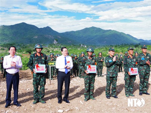 Die Übung im Verteidigungsgebiet des Bezirks Ninh Phuoc war ein großer Erfolg.