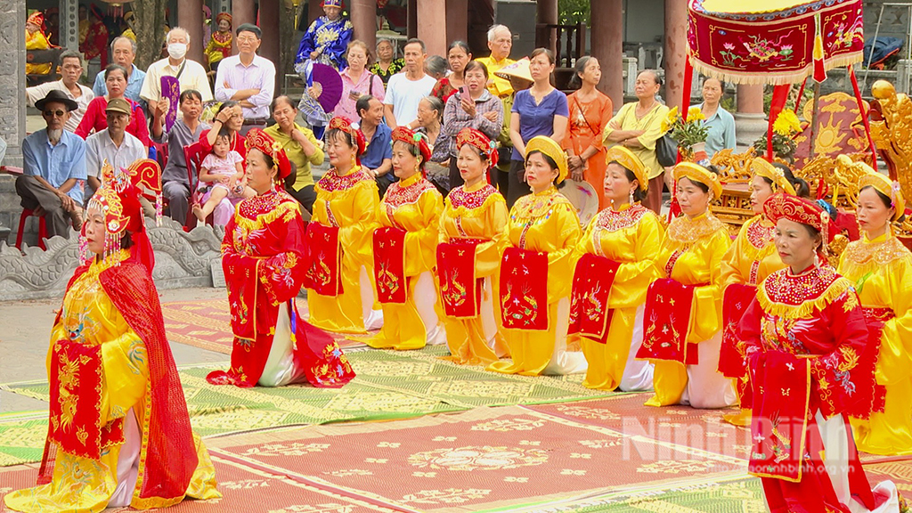 Organización del Festival Tradicional del Templo Thai Vi en 2024