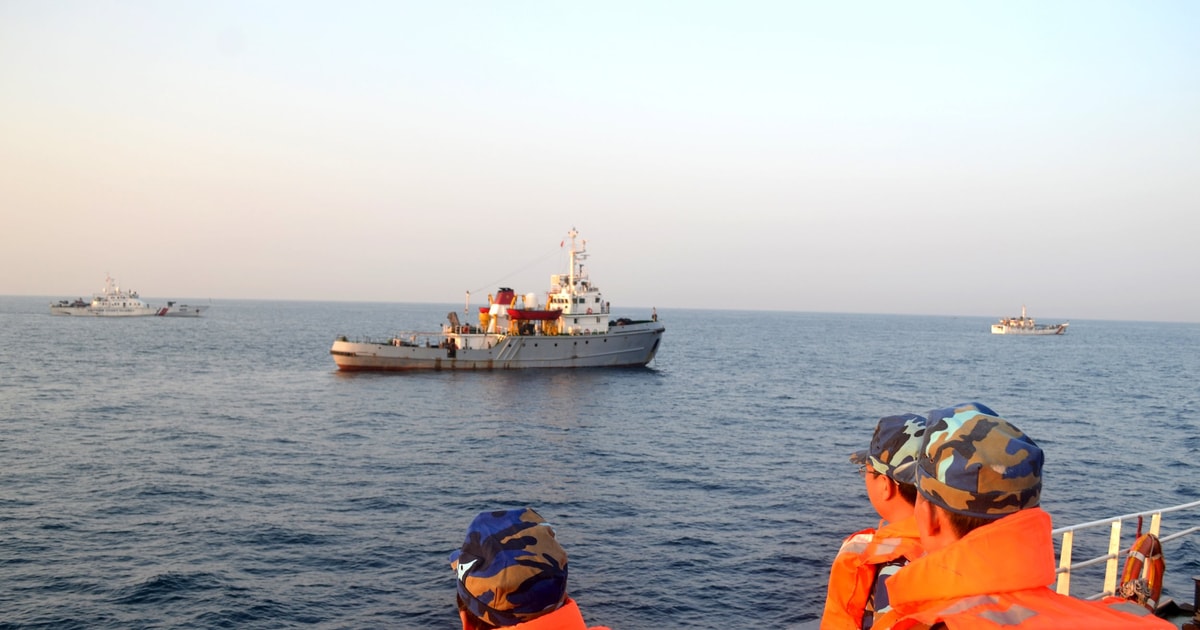 Maintenir fermement la souveraineté sacrée sur la mer et les îles