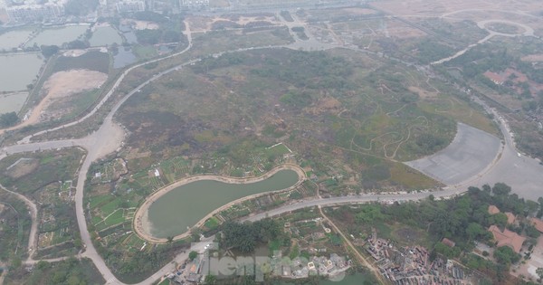 Gros plan sur la route de plusieurs milliards de dollars inachevée depuis plus de 10 ans à Hanoï