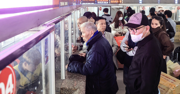 交通機関は運行便を増やし、バス停は夜まで営業して顧客に対応する