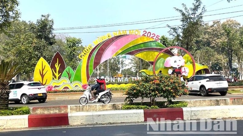 Dak Lak organiza muchas actividades culturales, deportivas y turísticas únicas durante el Año Nuevo Lunar 2025 foto 1