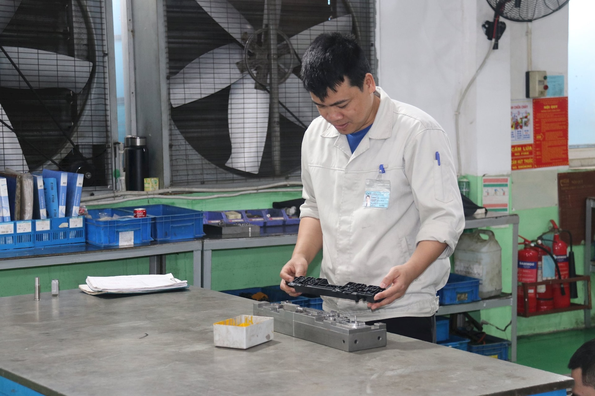 Supporting industry enterprises 'survive' in Hai Duong