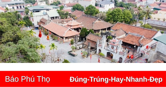 Khách quốc tế thích thú trải nghiệm du lịch làng cổ Hùng Lô