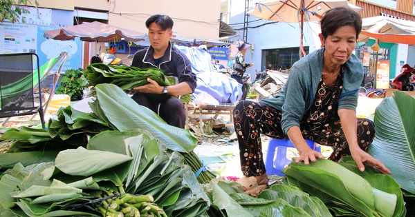 Unique market selling only one item, held once a year in Ho Chi Minh City