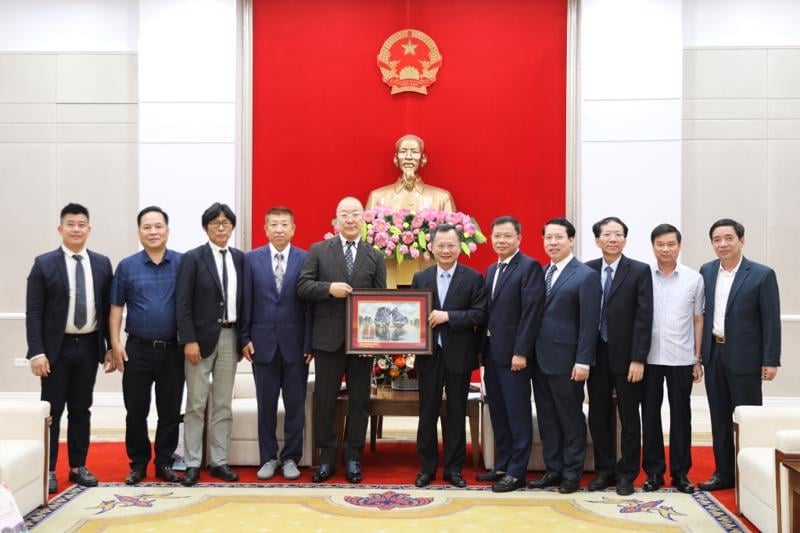 Le Comité populaire de la province de Quang Ninh a eu une séance de travail avec l'Association nationale japonaise pour la relance et le développement économiques (TNG) pour discuter des opportunités d'investissement dans la province de Quang Ninh.