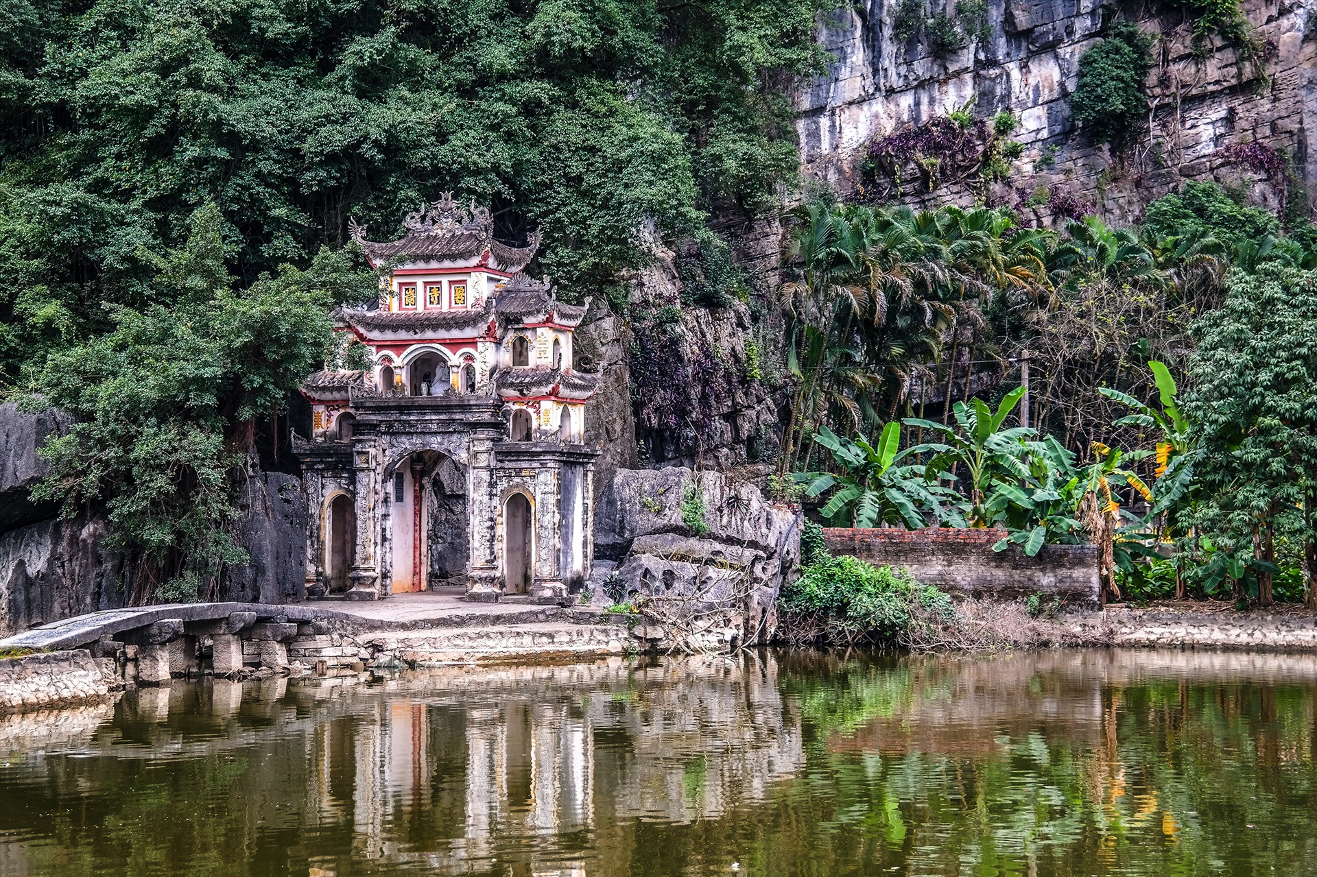 Descubra la antigua belleza de la Pagoda Bich Dong: un antiguo templo sagrado en el corazón de un sitio declarado Patrimonio de la Humanidad