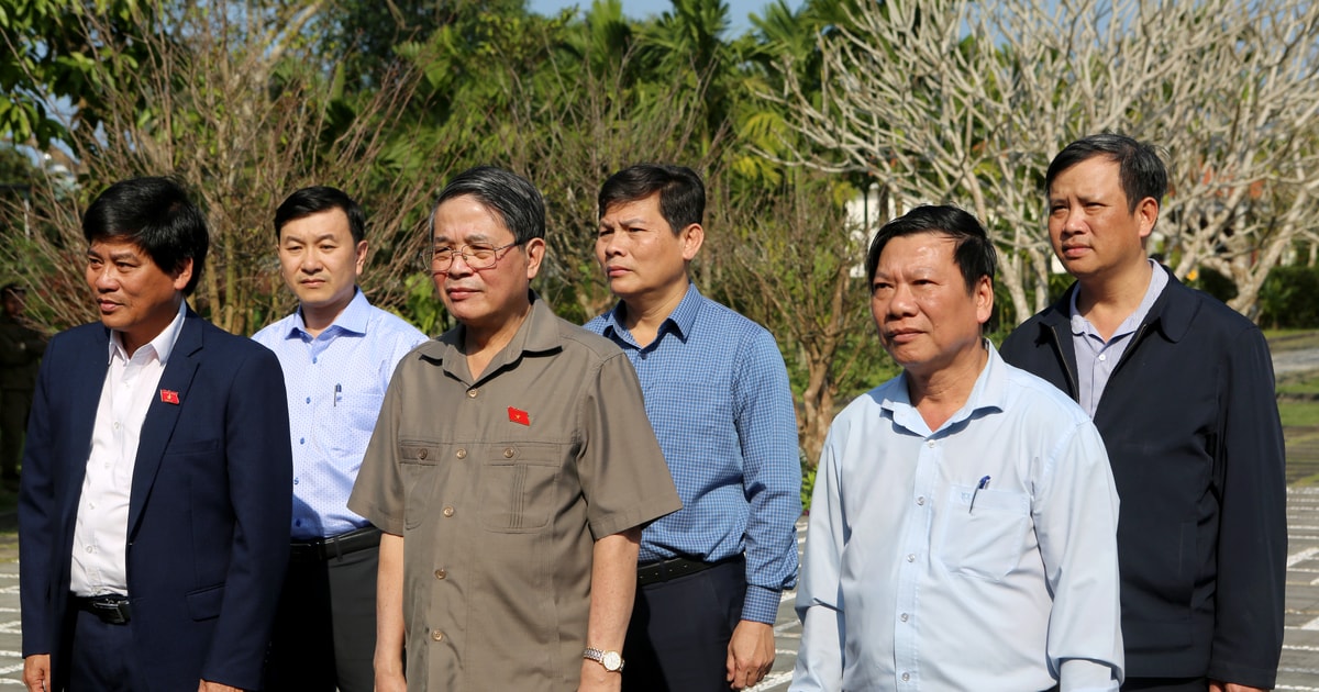 អនុប្រធានរដ្ឋសភា លោក Nguyen Duc Hai បានអញ្ជើញទៅសួរសុខទុក្ខ និងជូនអំណោយនៅគេហដ្ឋានរំលឹកវិញ្ញាណក្ខន្ធប្រធានក្រុមប្រឹក្សារដ្ឋ លោក Vo Chi Cong។