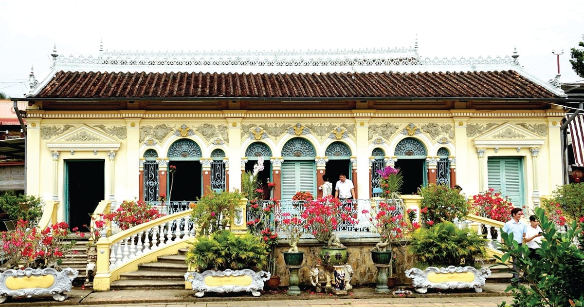 Binh Thuy ancient house, a mark of the Quang Nam craftsmen's guild