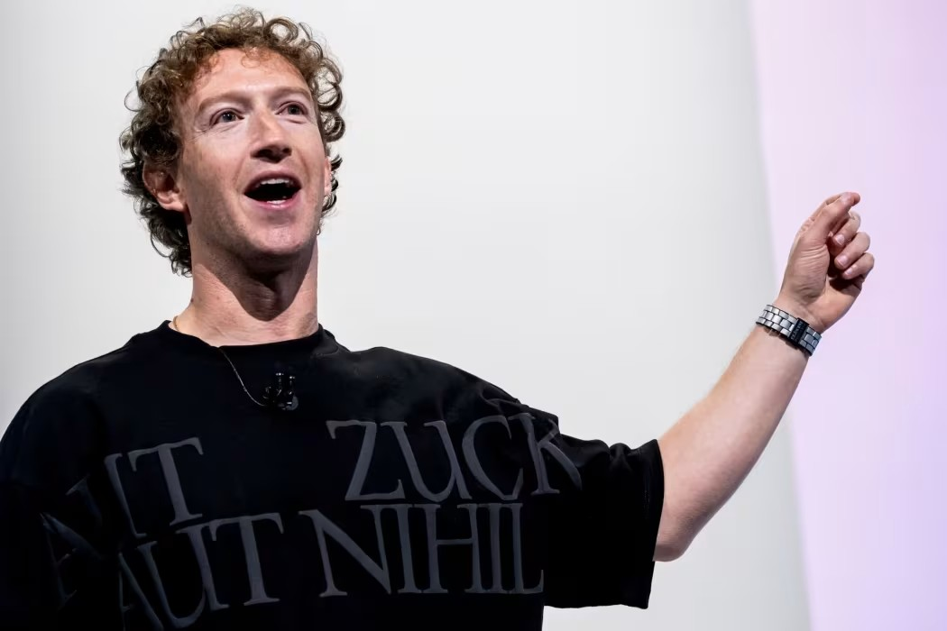 ザッカーバーグ ブルームバーグ