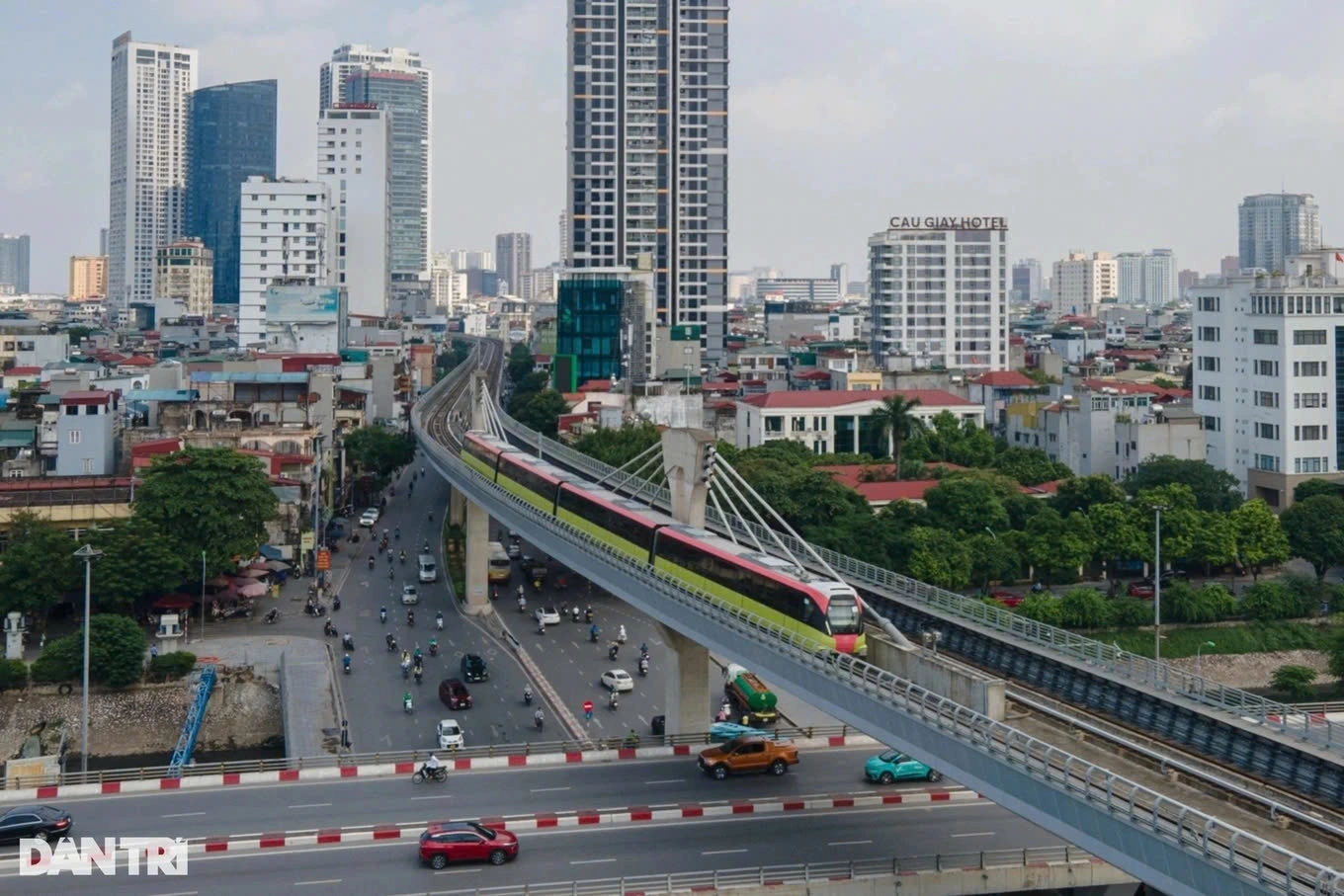 เสนอกลไกพิเศษสำหรับการพัฒนาระบบรถไฟในเมืองฮานอยและนครโฮจิมินห์