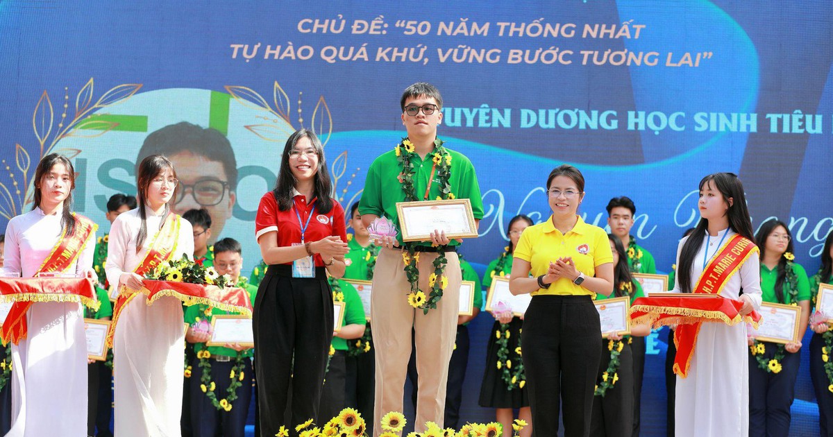 Cậu học trò Asian School chinh phục 2 trường đại học danh tiếng châu Âu