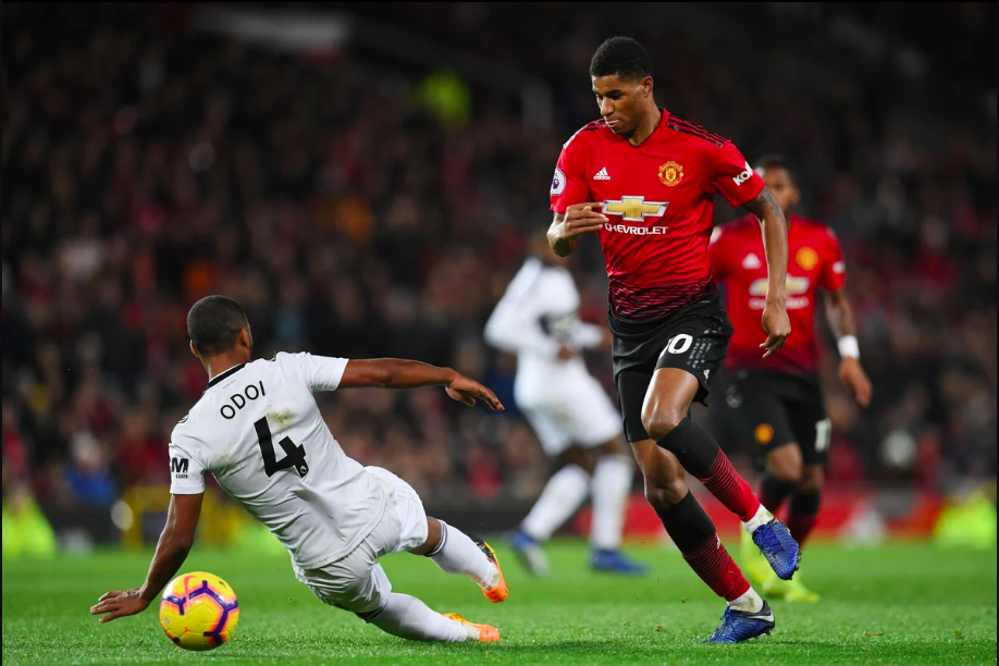11월 13일 오후 11시 30분, 프리미어 리그 16라운드 Fulham vs MU 경기를 생중계로 시청하세요.