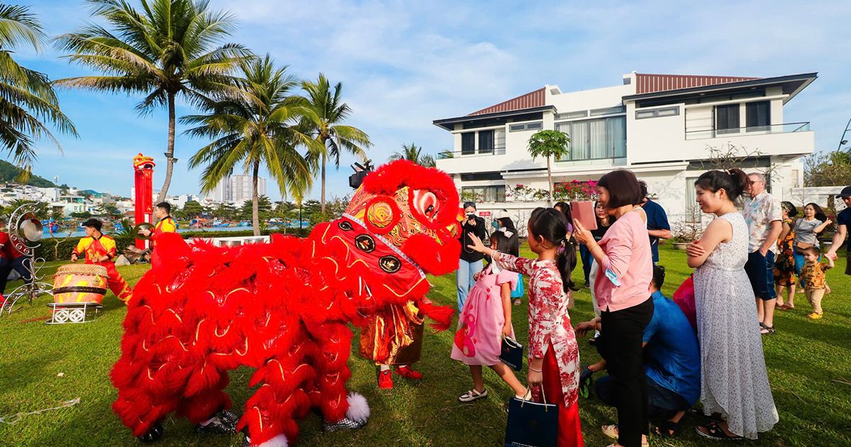 Le nombre de touristes à Nha Trang devrait augmenter pendant le Nouvel An lunaire 2025