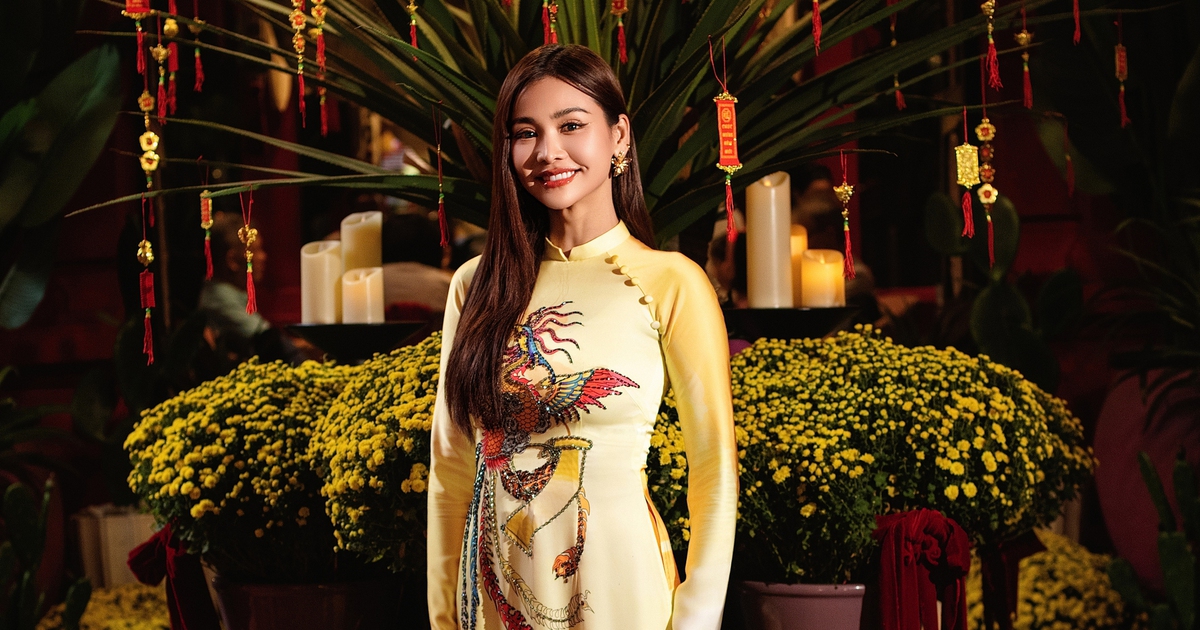 Shedding her sexy image, Miss Grand Thailand transforms into a 'muse' in ao dai