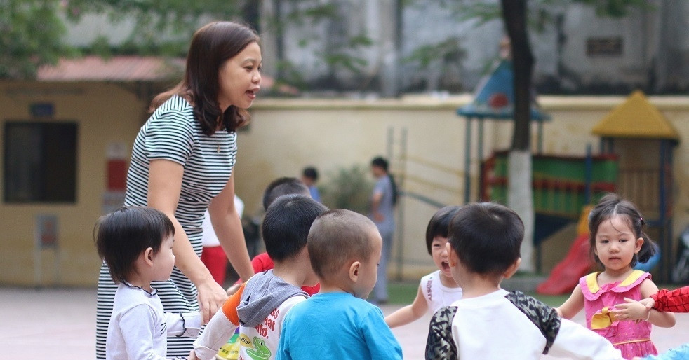 Thưởng Tết cho giáo viên: Làm sao để nhà giáo 'vui như Tết'?