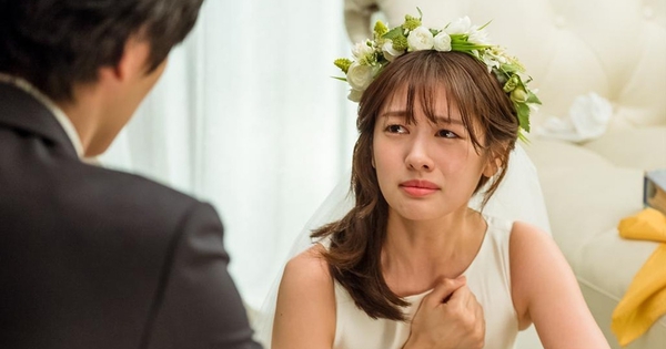 La mariée est allée aux toilettes 20 minutes avant le mariage, le marié a défoncé la porte pour vérifier et a brusquement annoncé l'annulation du mariage.