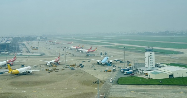 Récord de operaciones de vuelo en Tan Son Nhat