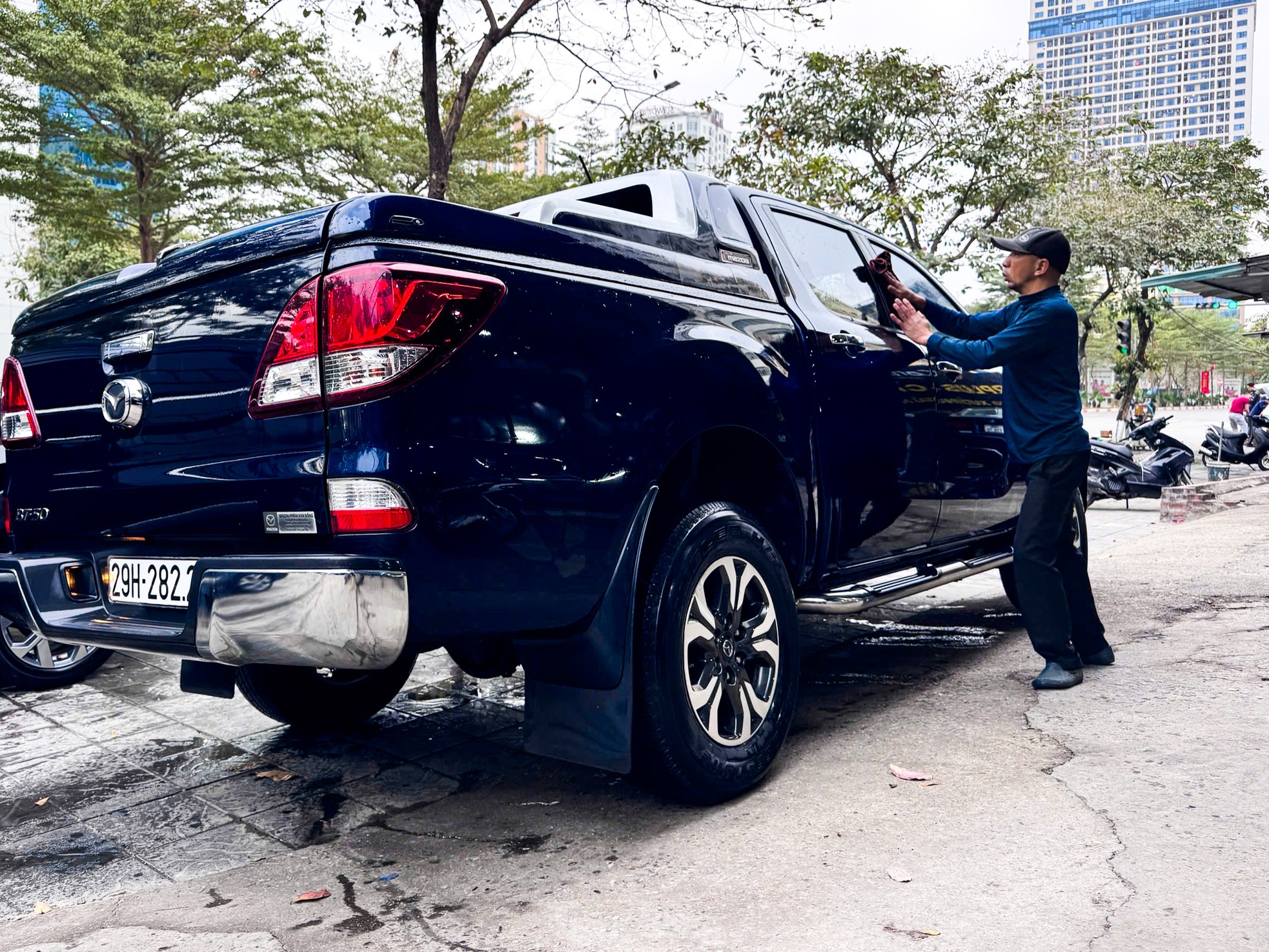 ハノイ：旧正月が近づくと洗車サービスが大儲け、価格は通常の3～5倍に 写真7