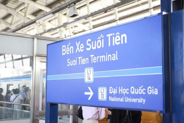 Bố trí xe điện tại ga cuối metro TPHCM phục vụ người dân viếng Nghĩa trang Liệt sĩ ảnh 1
