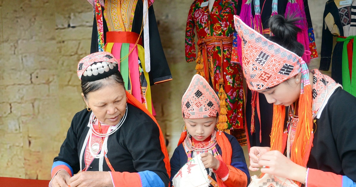 Cultural colors of Tet in ethnic groups in Quang Ninh province