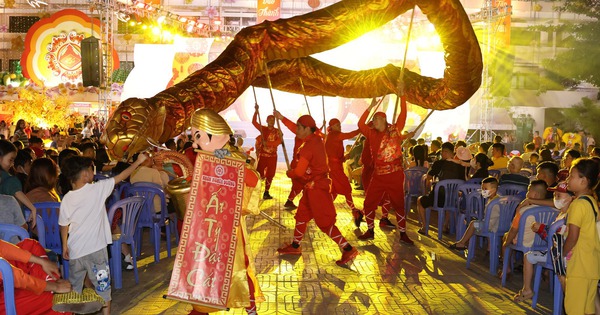 Sparkling Spring Lantern Festival in Chinatown