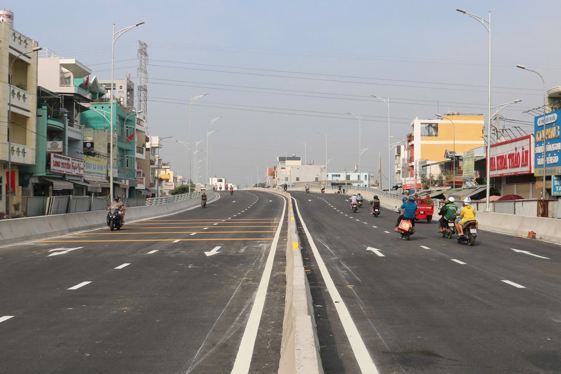 Ciudad Ho Chi Minh continúa inaugurando dos proyectos clave durante el Tet