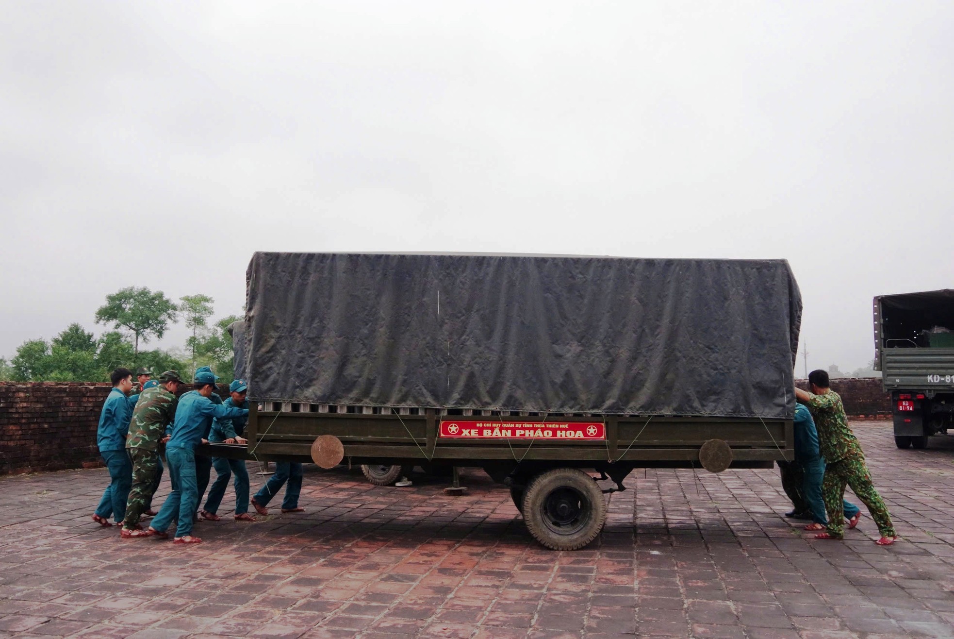 Trận địa pháo hoa giao thừa xứ Huế sẵn sàng khai hỏa ảnh 2