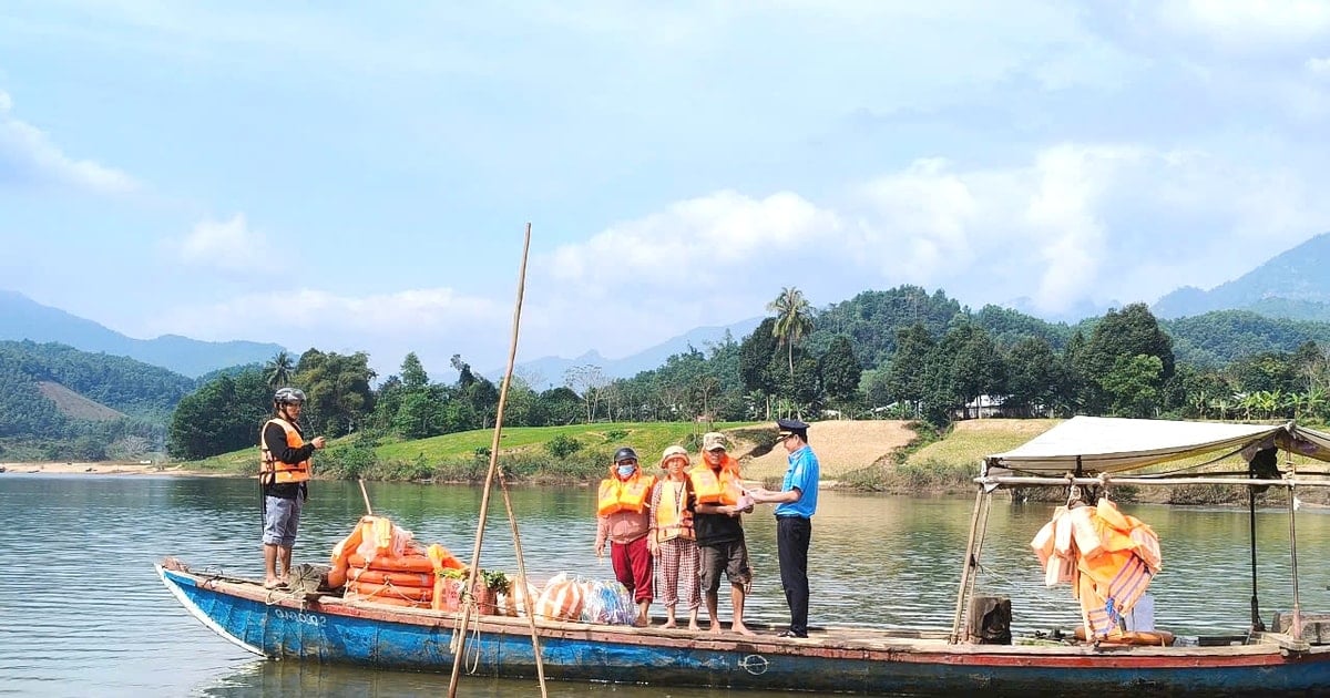 Cao điểm bảo đảm an toàn giao thông tết