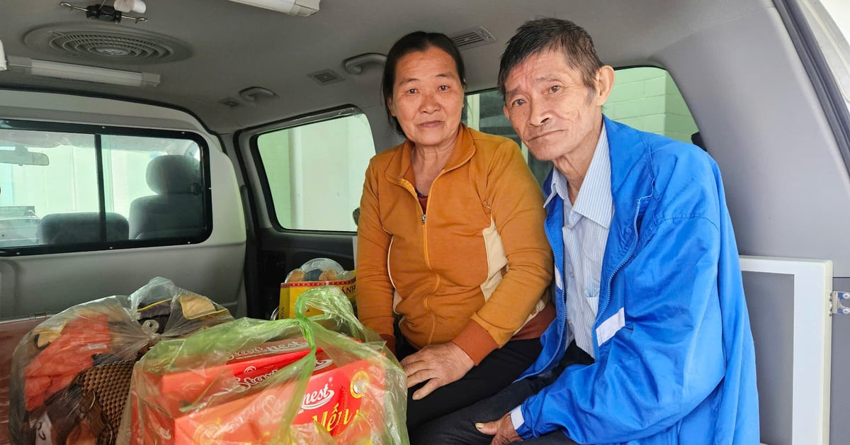 The last 'zero-dong' buses take patients home for Tet