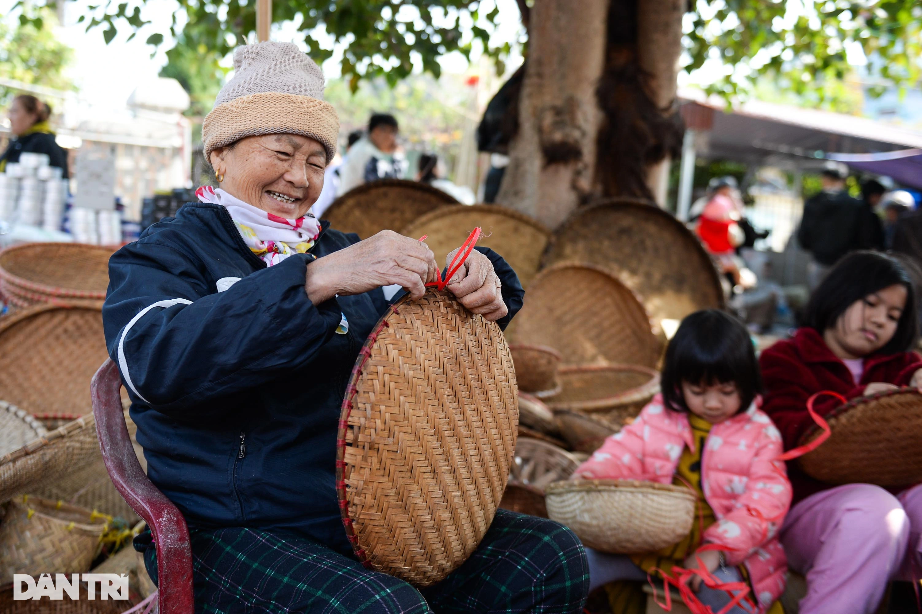 Caractéristiques uniques de la 28e session du Têt sur l'ancien marché de Nam Dinh, vieux de près de 700 ans