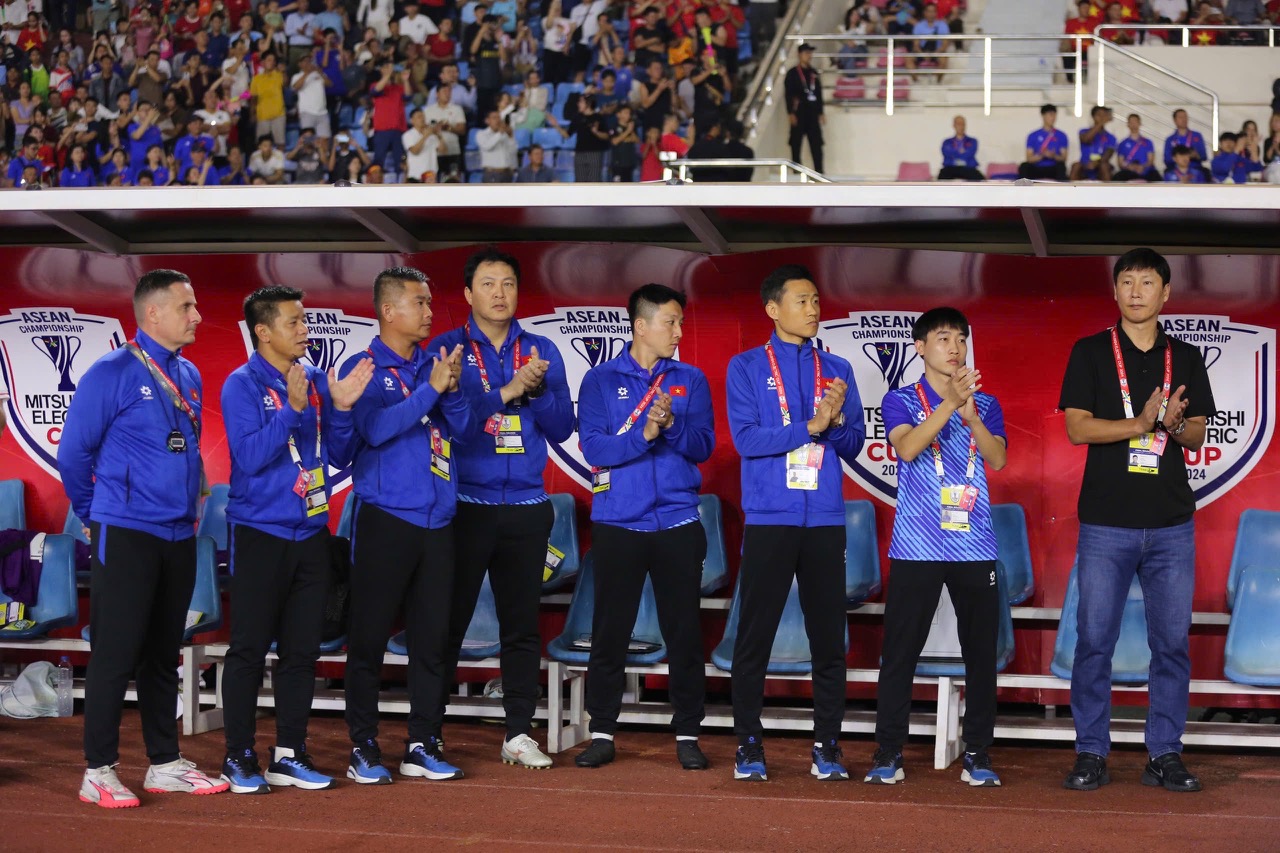 Úc bất ngờ muốn đấu AFF Cup: Bóng đá khu vực biến động lớn, Việt Nam áp lực
- Ảnh 3.