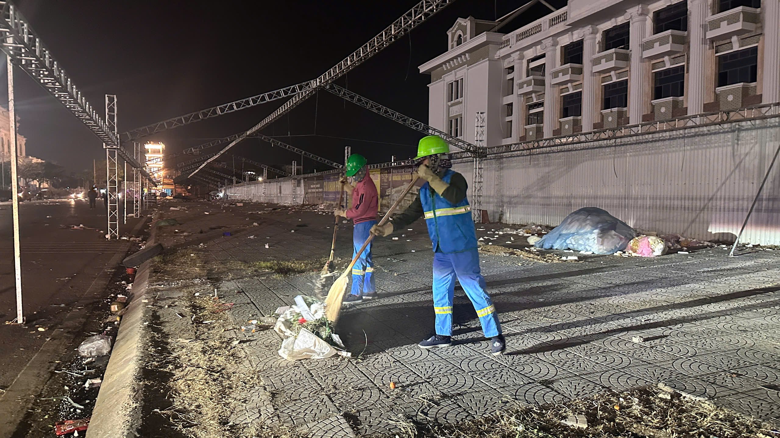 Le réveillon du Nouvel An des esthéticiennes de rue