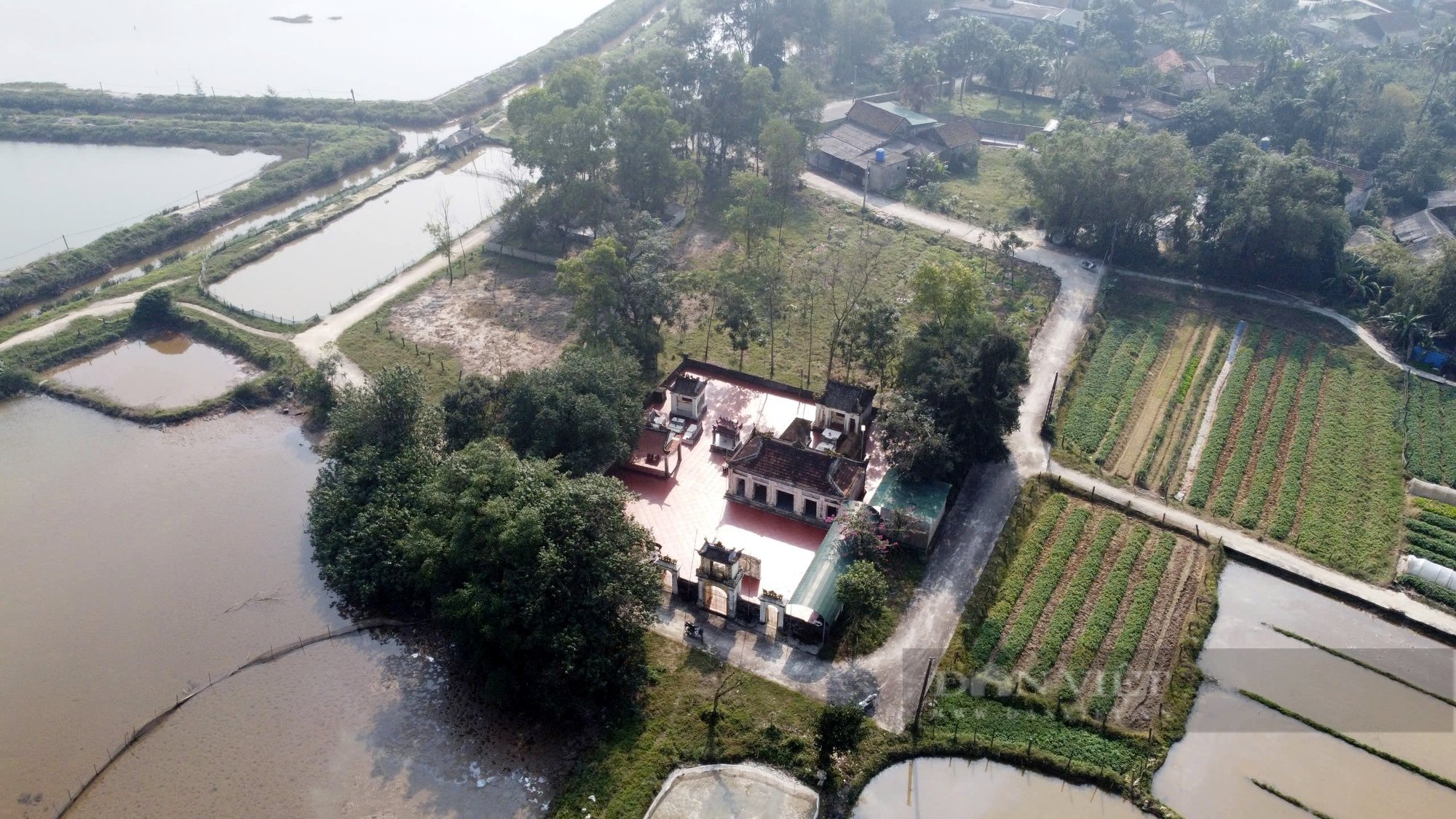 Một ngôi đền cổ linh thiêng thờ thần rắn làm thành hoàng làng ở Hà Tĩnh- Ảnh 1.