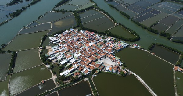 Un pueblo único de 370 años de antigüedad en medio de la laguna de Nha Phu