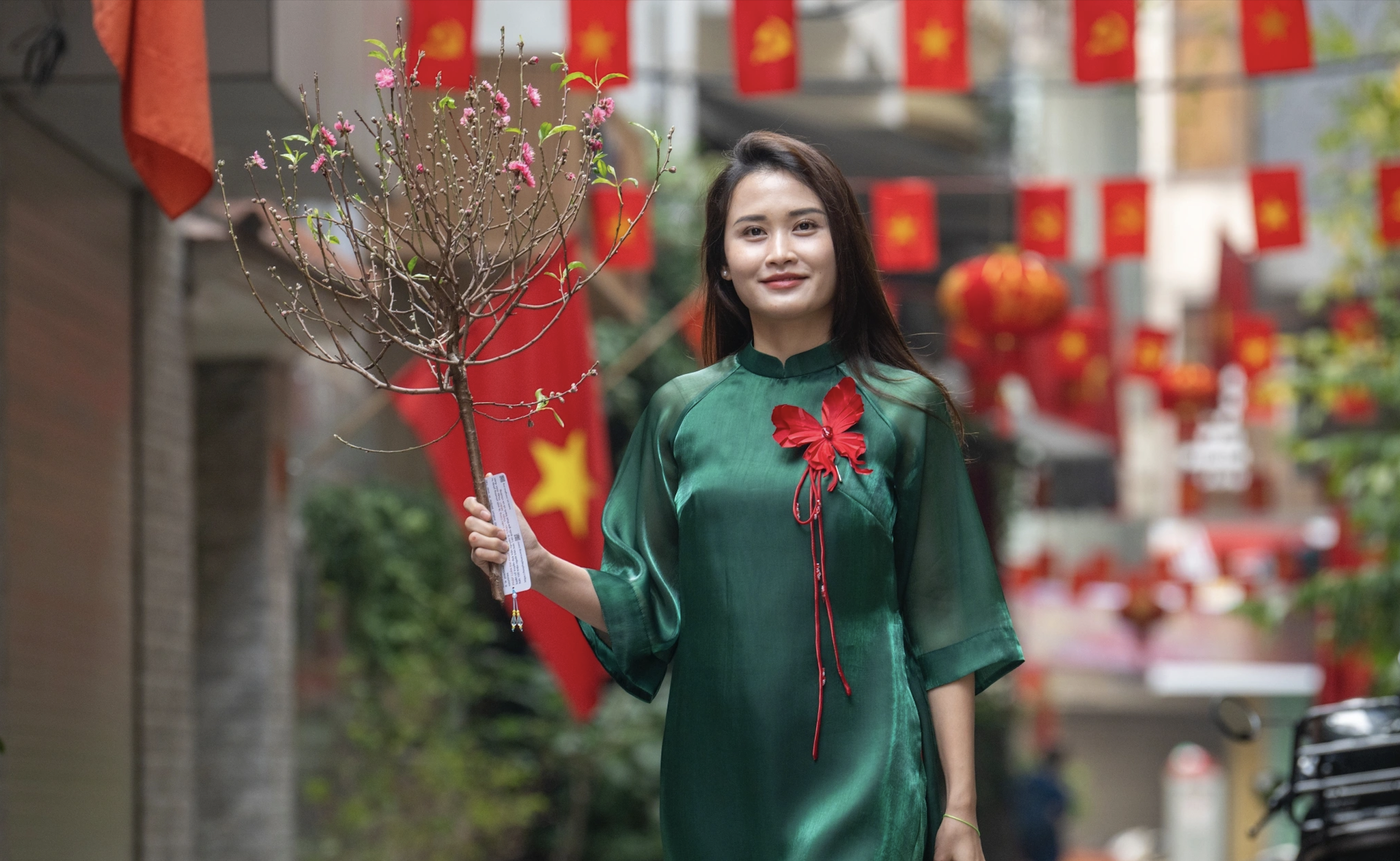 Hanoi is peaceful and quiet on the first morning of the Lunar New Year