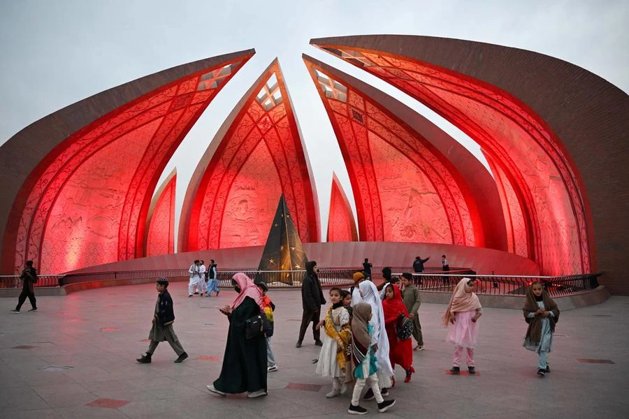 [Photo] Exciting Lunar New Year 2025 celebrations in many places around the world photo 7