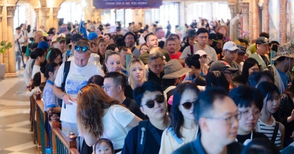 Nearly 40 international flights/day, Phu Quoc is packed with visitors during Lunar New Year