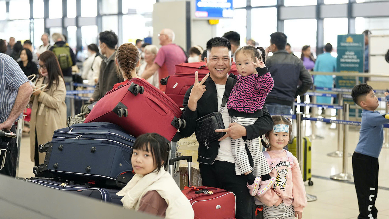 L'aéroport international de Noi Bai est prêt à desservir le pic du Têt à Ty (6) (1).jpg