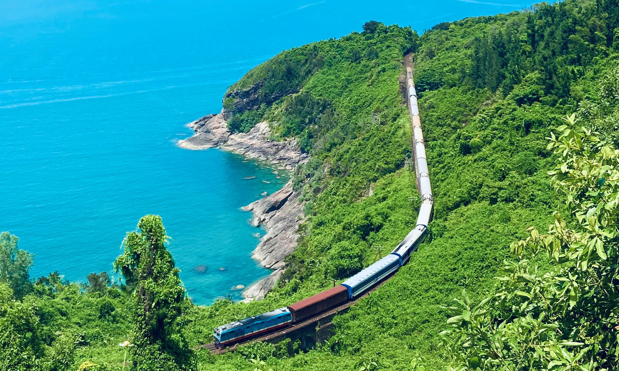 Top 10 places to visit in 2025 include unique journeys in Vietnam