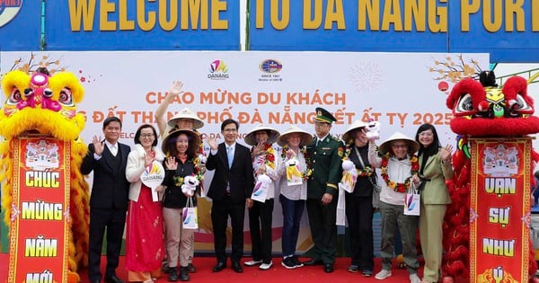 Da Nang tourism bustles to welcome international visitors on the occasion of Tet At Ty 2025