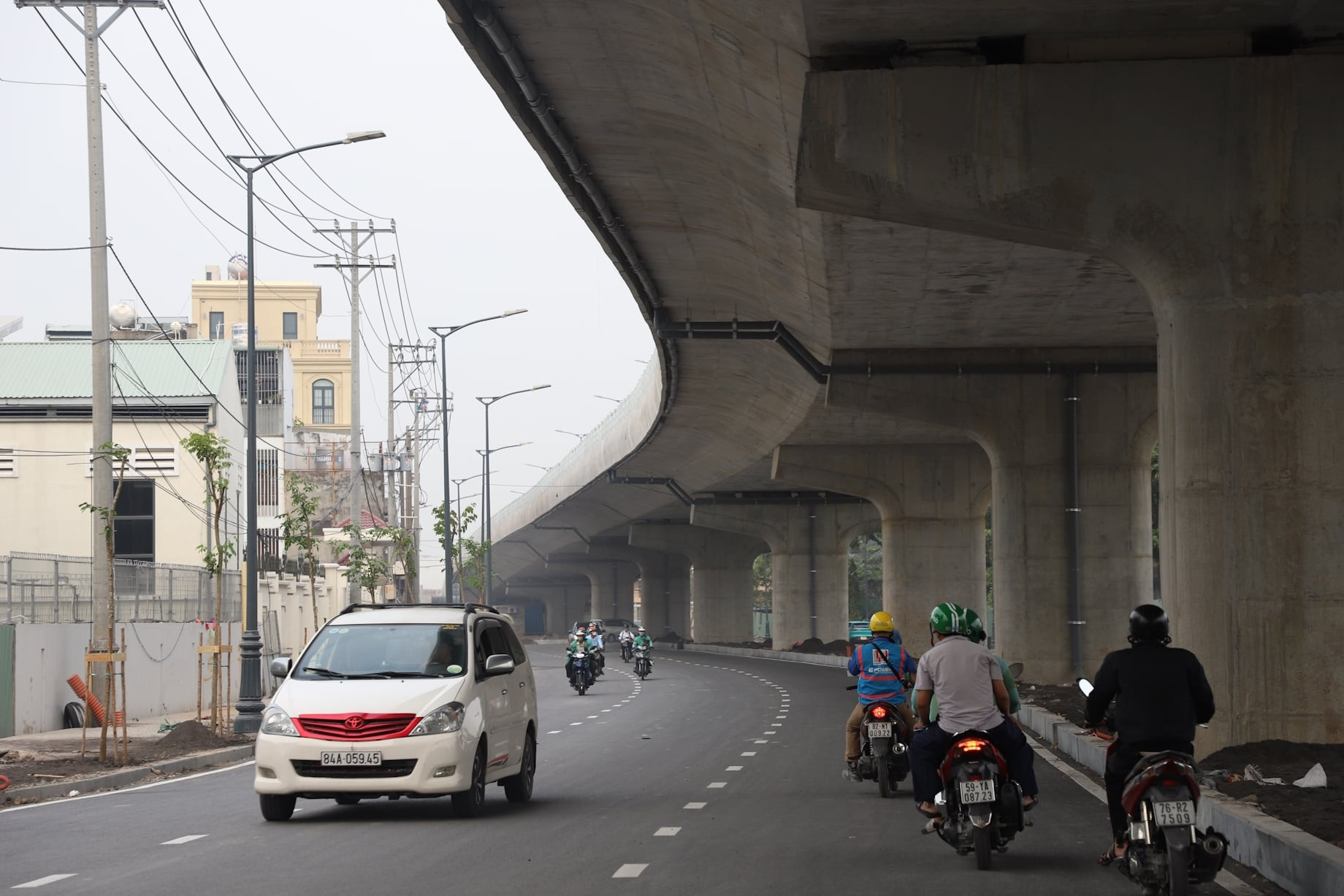 Two traffic projects to prevent traffic congestion in Tan Son Nhat opened