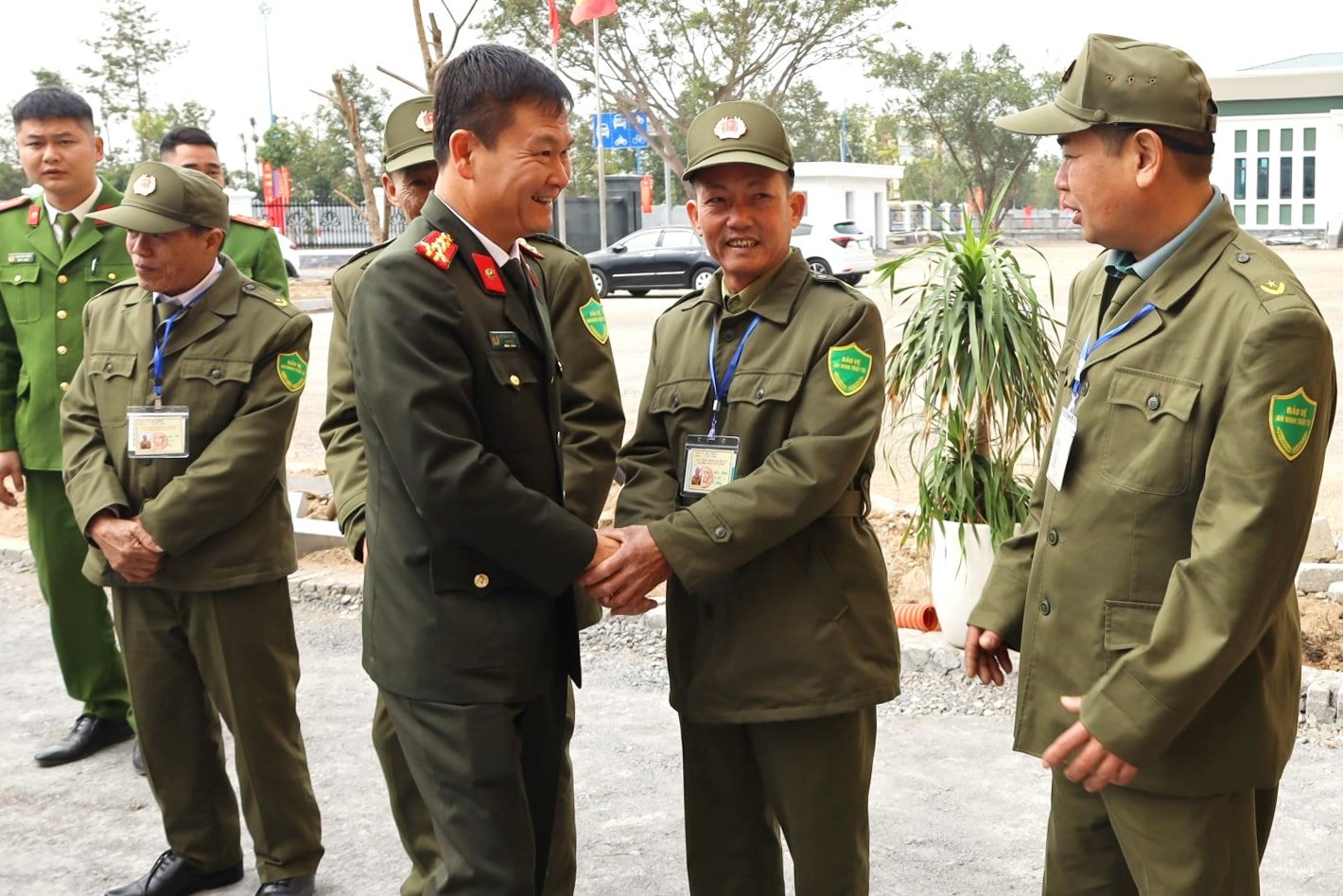 Director of Hai Duong Provincial Police inspects and wishes Happy New Year to on-duty force