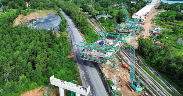 Dans les coulisses de la course pour la construction d'un grand pont sur la Northern Expressway