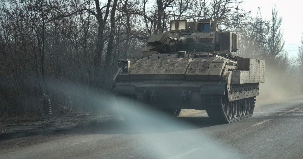 Russia approaches key Ukrainian city, preparing for future advance