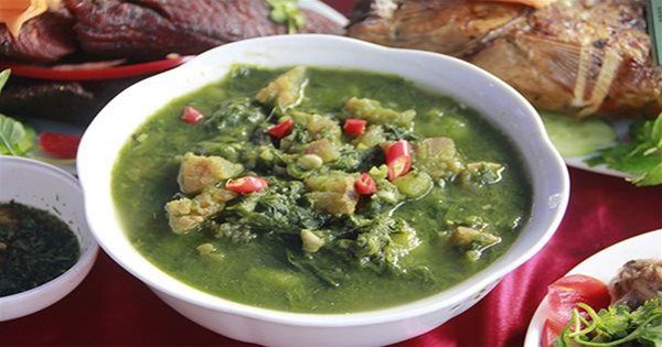 Buffalo skin taro soup "sounds chewy" and sounds strange in the lowlands, but Thai people have been cooking it for Tet for generations.