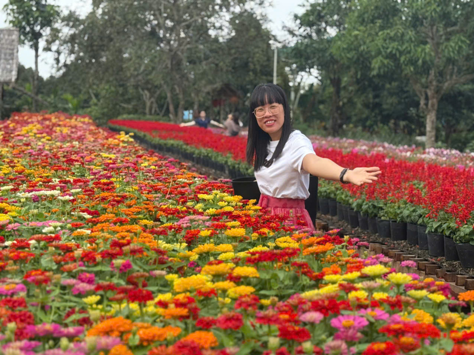 1万個以上の植木鉢が飾られたサデック花村のミニチュア模型は、色鮮やかな空間を演出しており、訪問者が輝く花々の美しい写真とともにチェックインするのに最適です。 